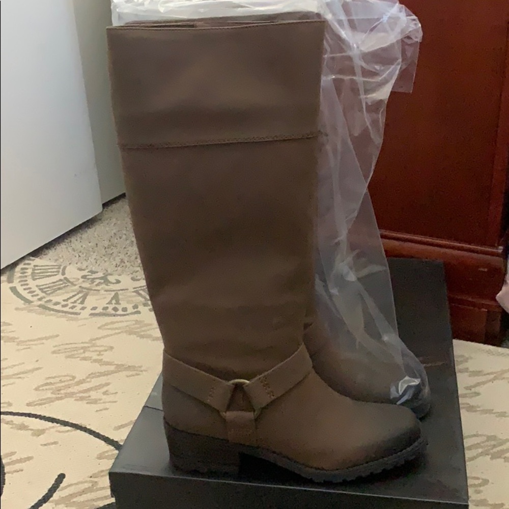 NWT JustFab brown  Landry boots size 7